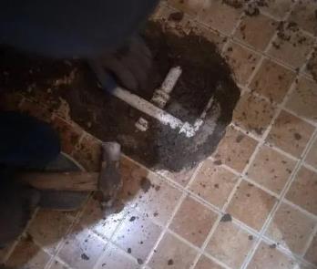 上饶市卫生间漏水维修公司为您分享下卫生间渗水如何处理及注意事项